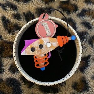Erstwilder Roxy’s Ray Gun Brooch/Pin